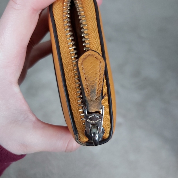 COACH Wallet - Picture 6 of 6